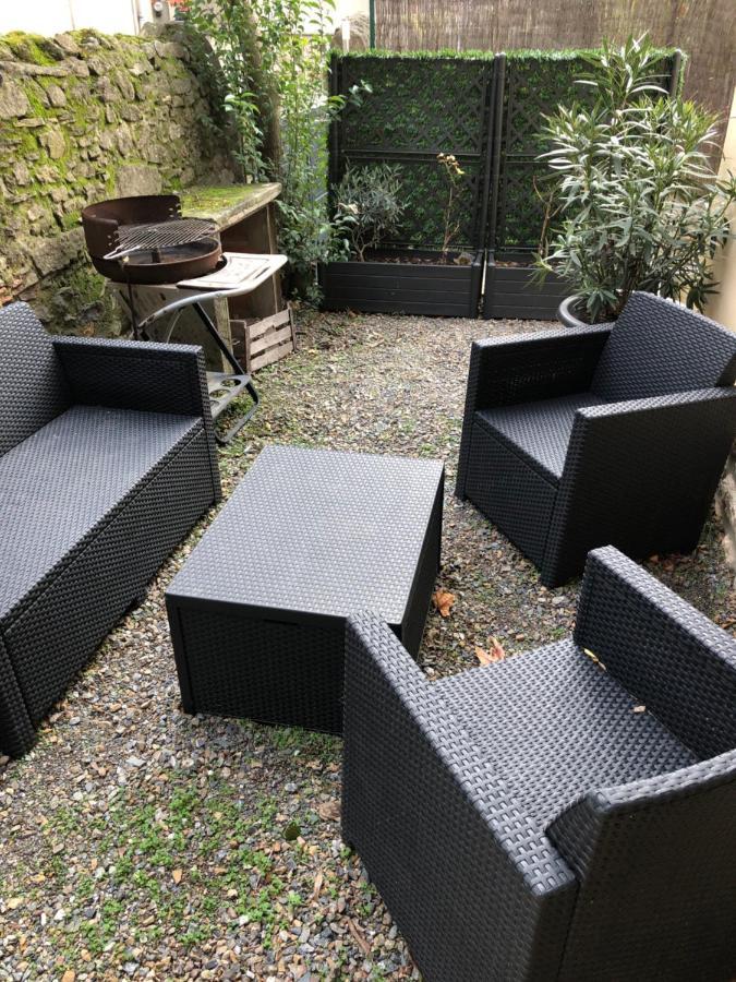 Au Vieux Lavoir Avec Parking Prive, Jardin , Climatisation, A 500 M De La Cite Carcassonne Ngoại thất bức ảnh